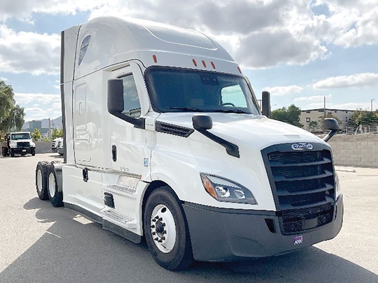 2022-freightliner-cascadia-126-image-1