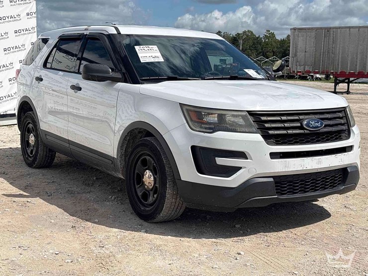2019-ford-explorer-image-2