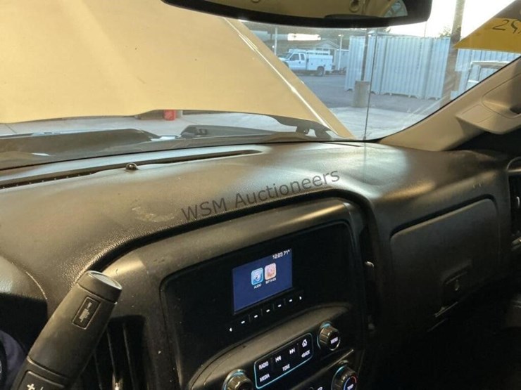 2017-chevrolet-silverado-3500hd-image-18