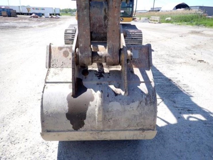 2012-deere-290g-lc-image-23