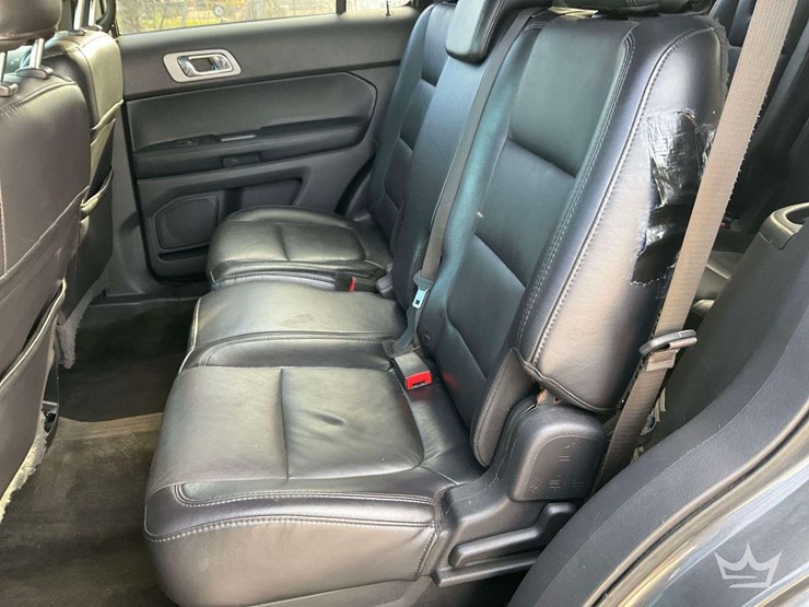 2015-ford-explorer-image-20