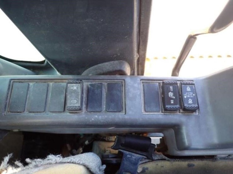 2009-deere-270d-lc-image-16