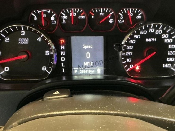 2017-chevrolet-silverado-3500hd-image-17