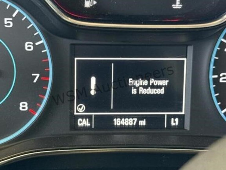 2017-chevrolet-cruze-ls-sdn-image-29