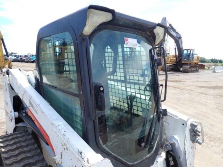 2017-bobcat-t550-image-21