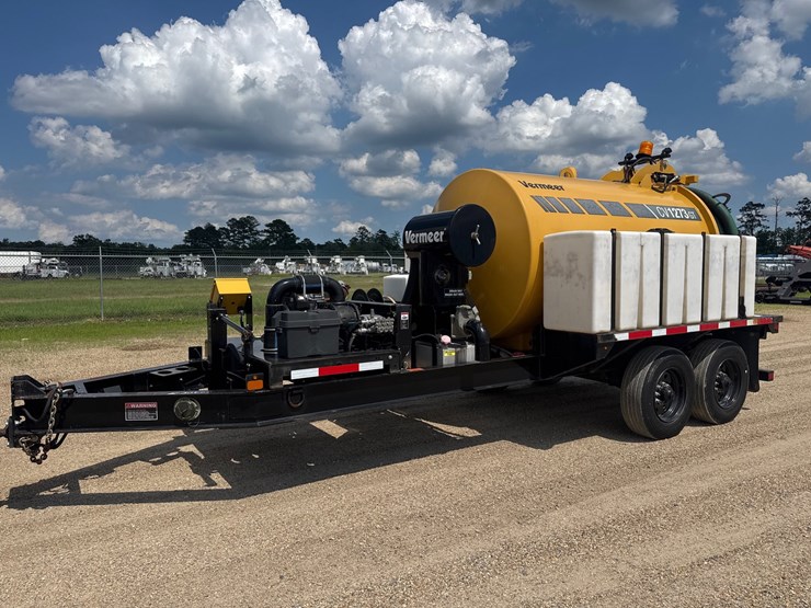 #30600-•-2022-vermeer-cv1273gt-vacuum-excavator-image-1