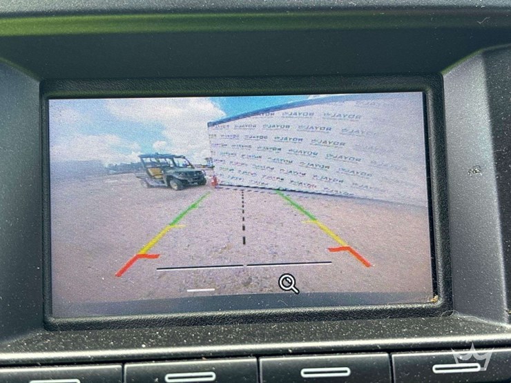 2019-ford-explorer-image-16