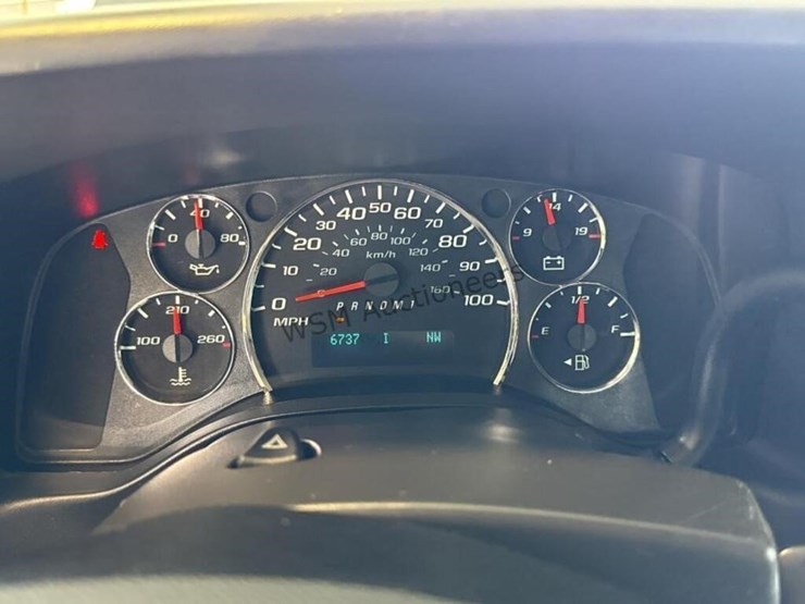 2016-chevrolet-express-3500-image-22