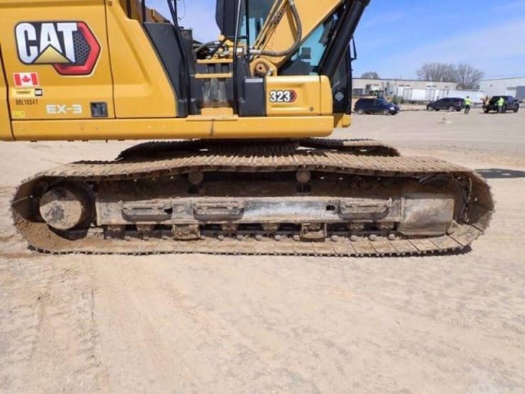 2021-caterpillar-323-image-51