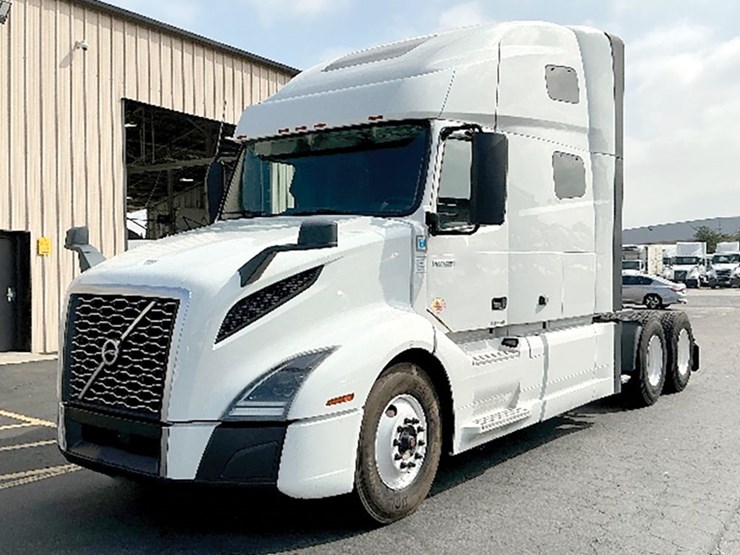 2022-volvo-vnl-760-image-1
