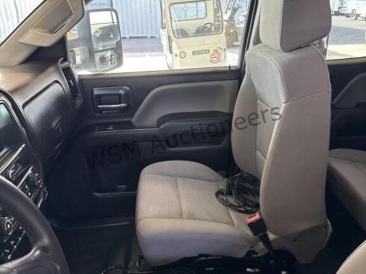 2018-chevrolet-silverado-3500hd-image-23