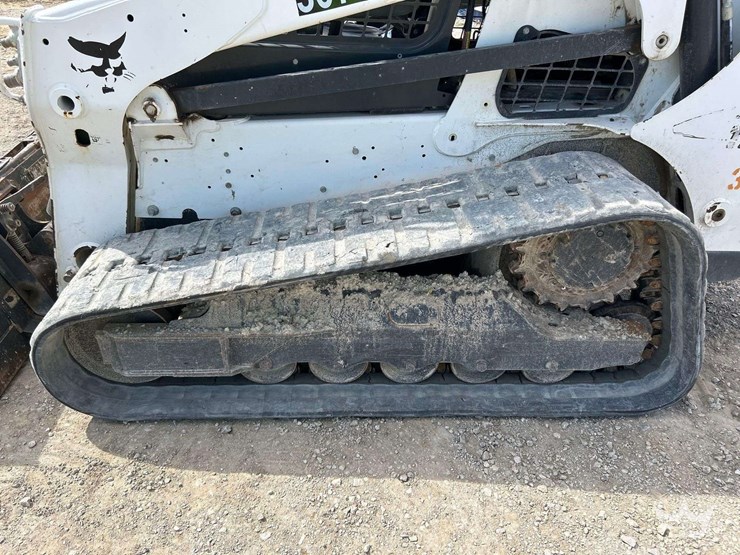 2021-bobcat-t740-image-23