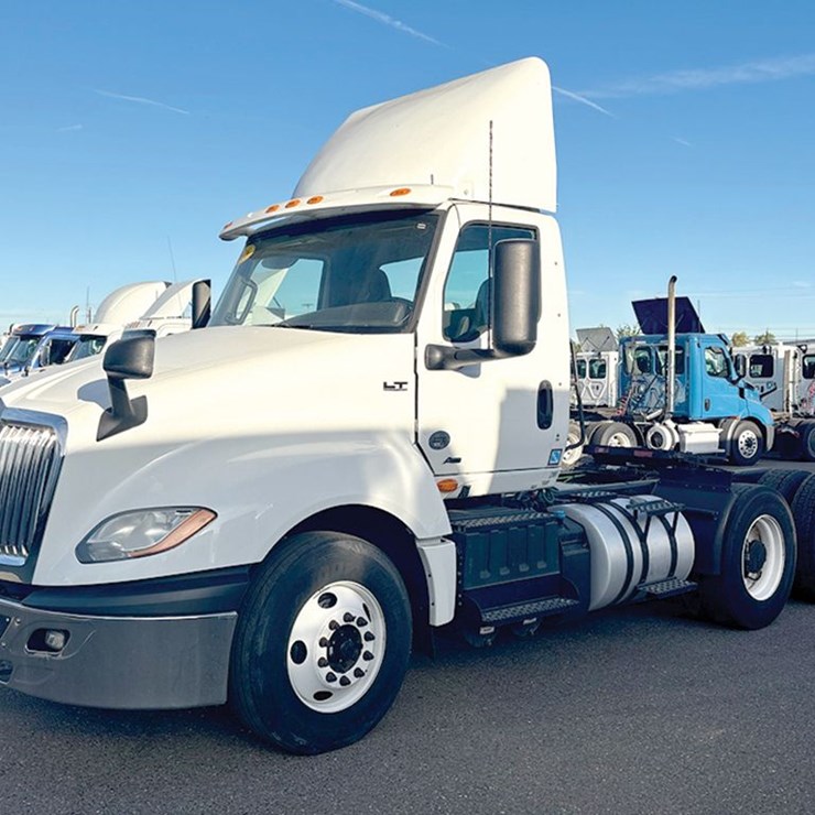 2018 INTERNATIONAL LT