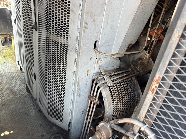 cummins-855-image-38