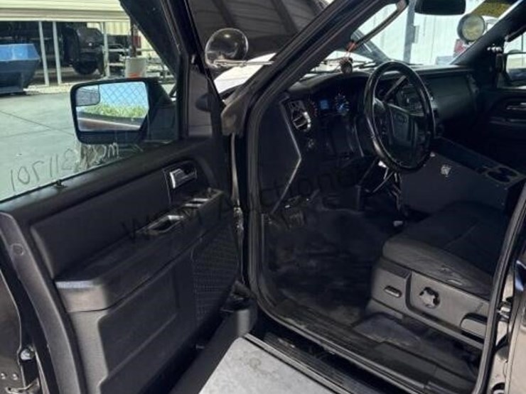 2017-ford-expedition-image-26