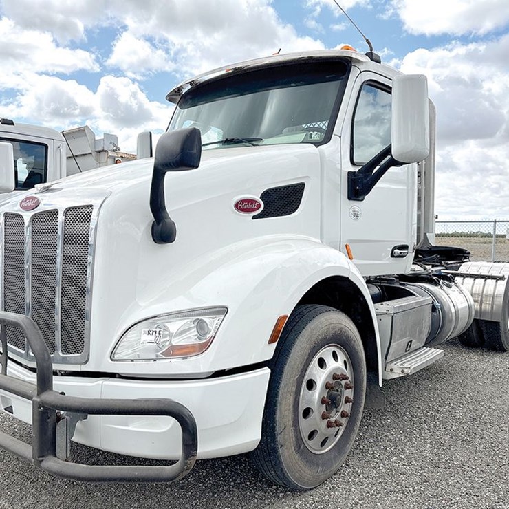 2020 PETERBILT 579