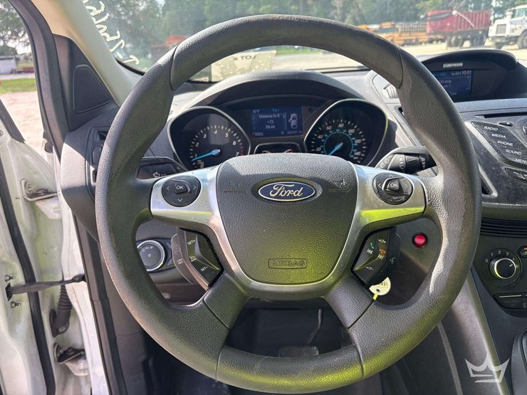 2013-ford-escape-image-11