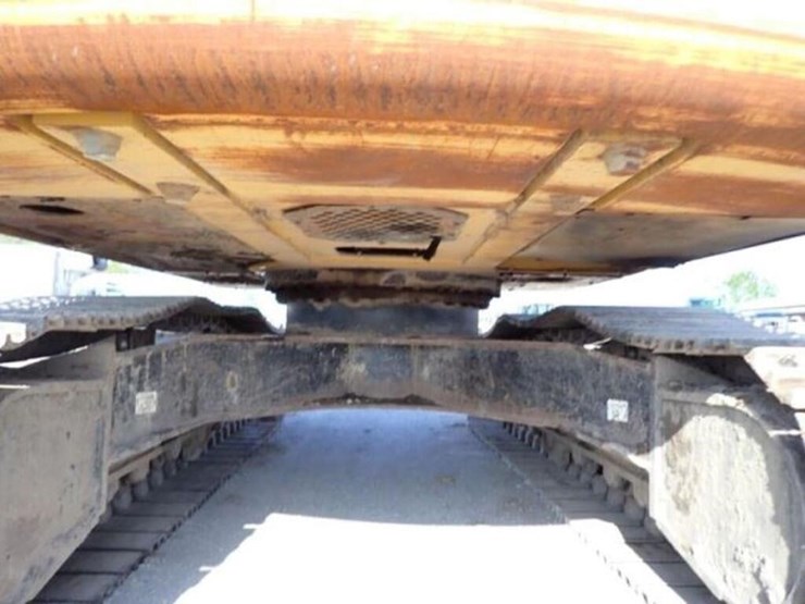 2009-deere-270d-lc-image-47