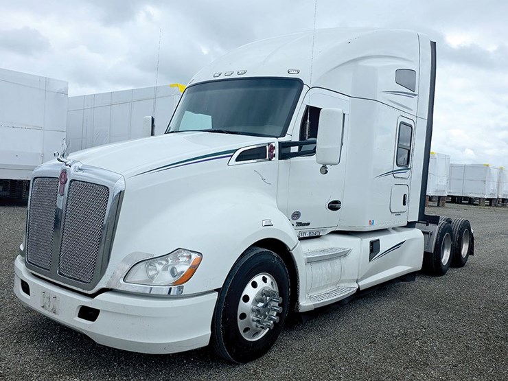 2017-kenworth-t680-image-1