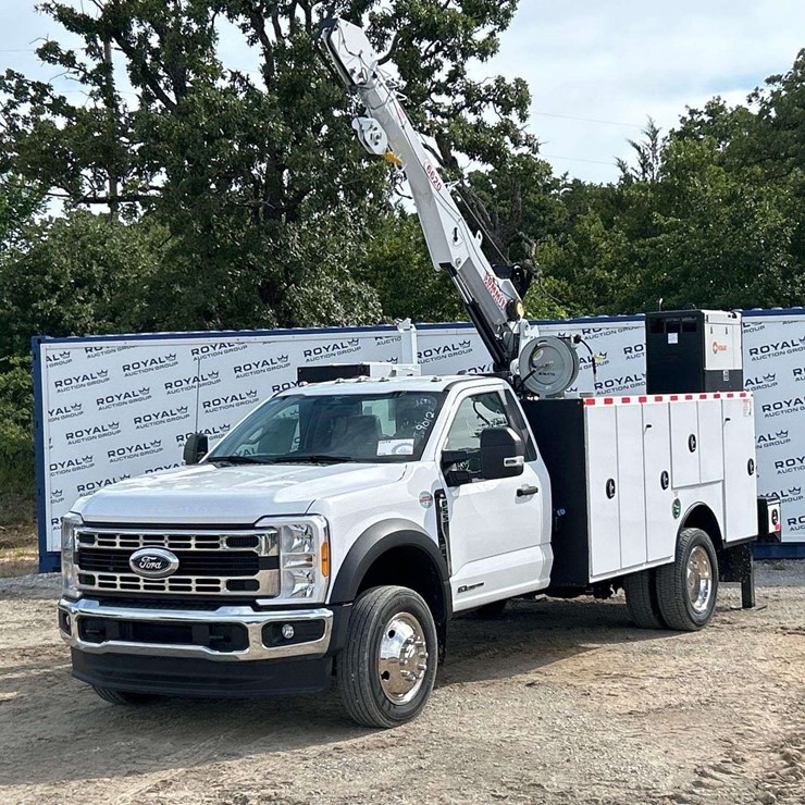 2023 FORD F550