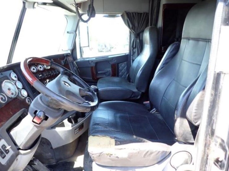 2018-freightliner-coronado-122-image-26