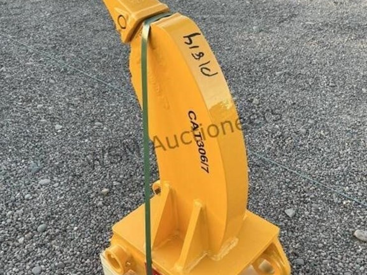 2026-caterpillar-306-image-4