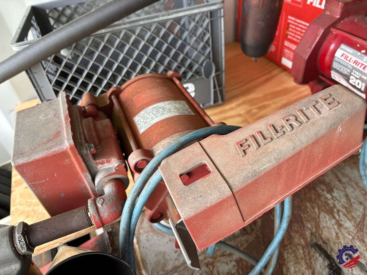 completely-self-contained-jobsite-fuel-container-image-19