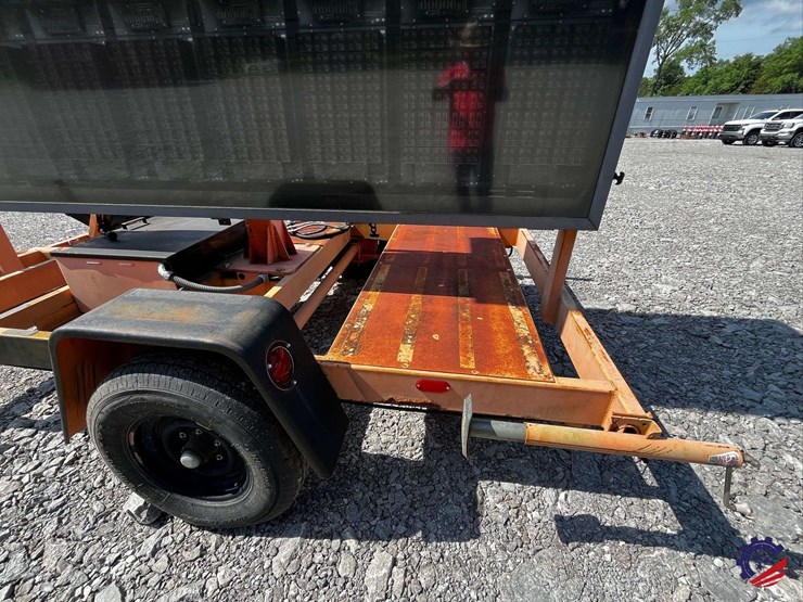 2005-precision-solar-controls-solar-message-center-s/a-tag-trailer-image-18