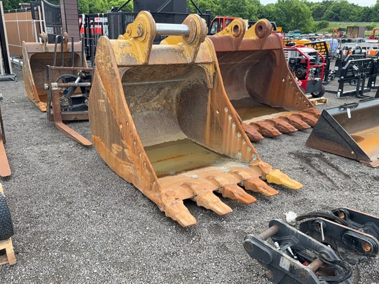 #2029-•-cat-50"-excavator-bucket-image-2