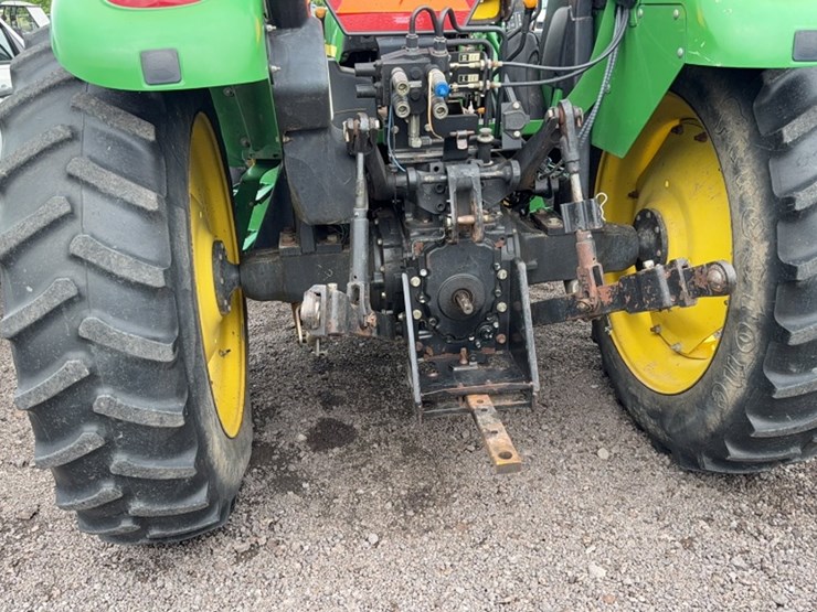 john-deere-5520-image-8