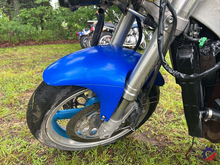 1995-suzuki-gsx-r750w-motorcycle-image-6