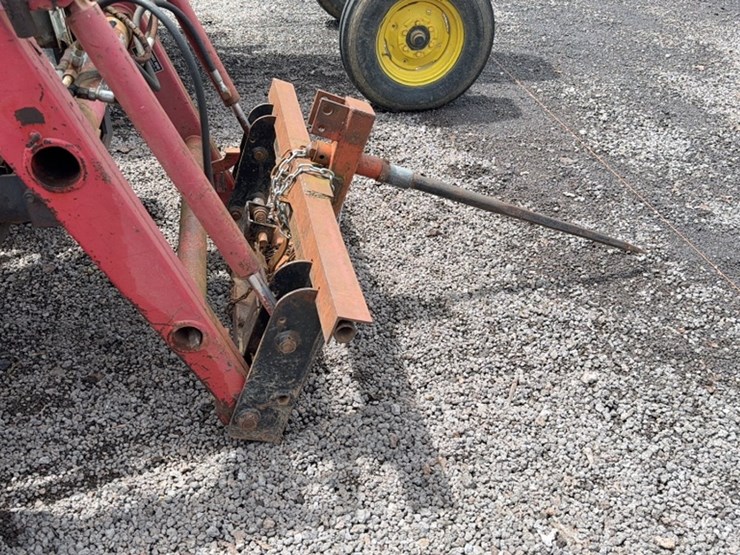 massey-ferguson-261-image-4