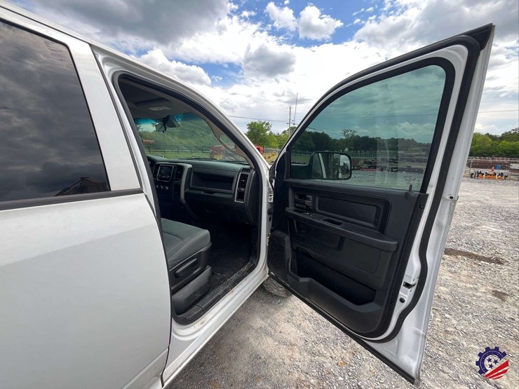 2014-dodge-1500-image-45