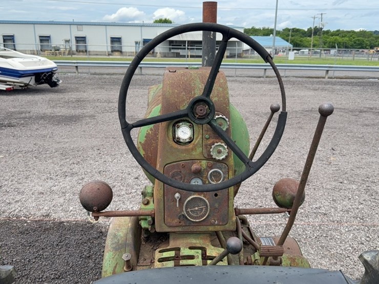 john-deere-720-image-11