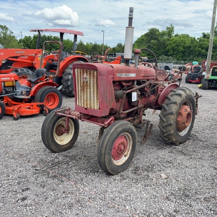 #3071 • INTERNATIONAL TRACTOR