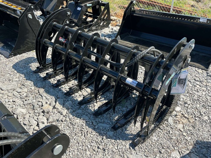 unused-2026-future-ft-clg72-skid-steer-grapple-attachment-image-1