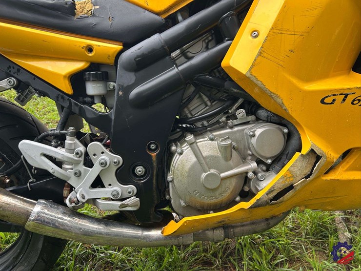 2008-hyosung-gt650-motorcycle-image-17