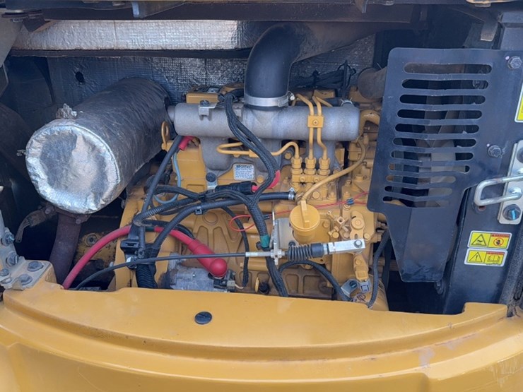 caterpillar-303-image-11