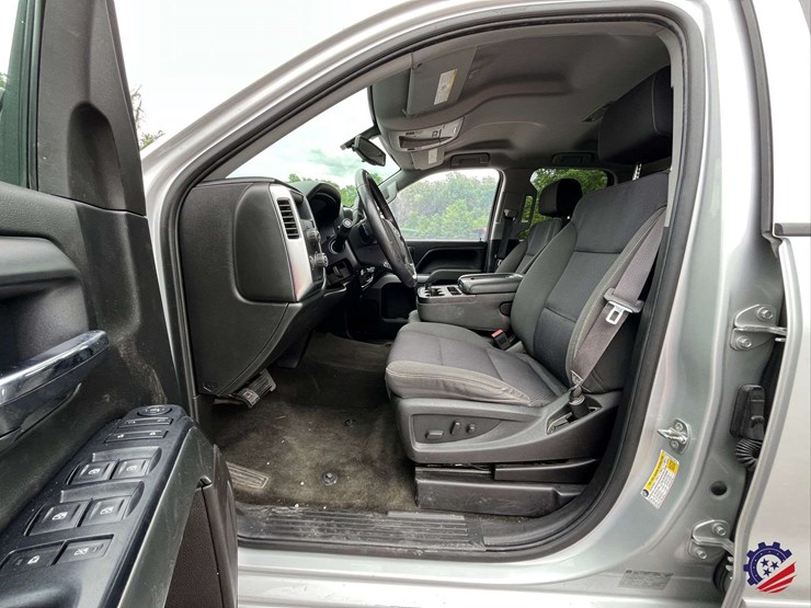 2017-chevrolet-silverado-lt-pickup-truck-image-80