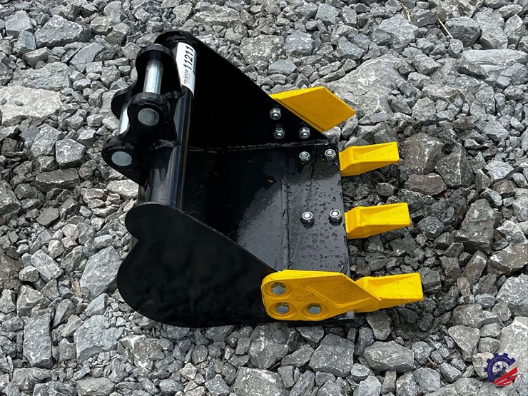 unused-2026-ce-16in-toothed-bucket-image-6