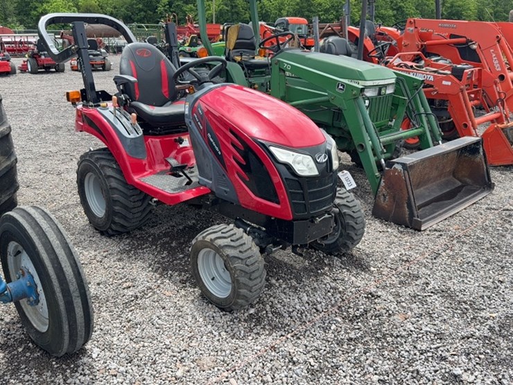#3041-•-mahindra-emax-20-tractor-image-3
