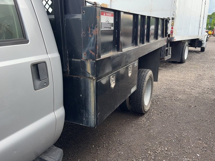 2008-ford-f550-image-13