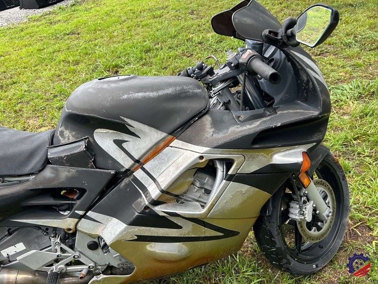 1994-honda-cbr600f-motorcycle-image-15
