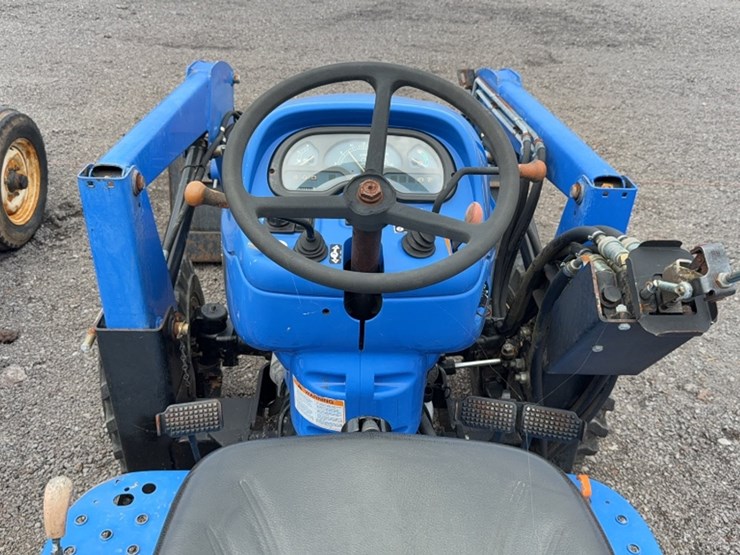 new-holland-tc35a-image-12