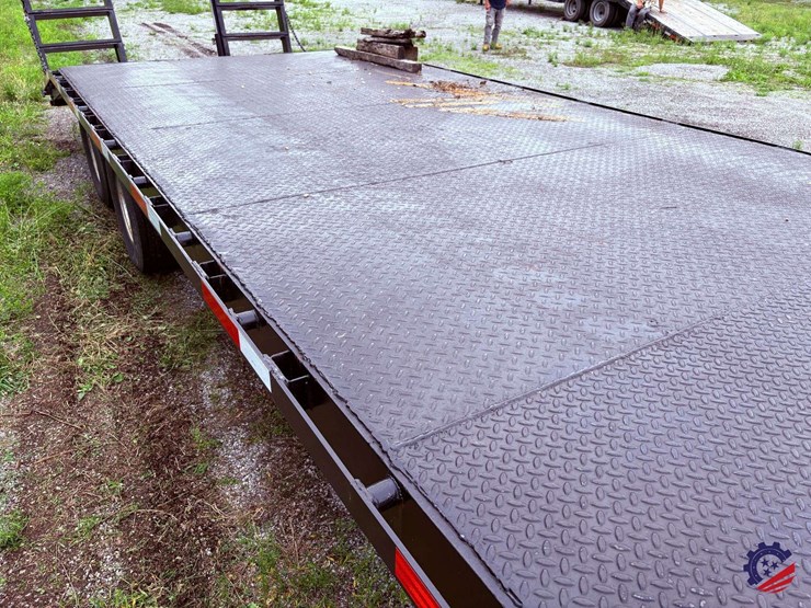 1995-cherokee-t/a-step-deck-equipment-trailer-image-16