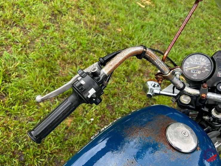 2008-suzuki-gs550e-motorcycle-image-19