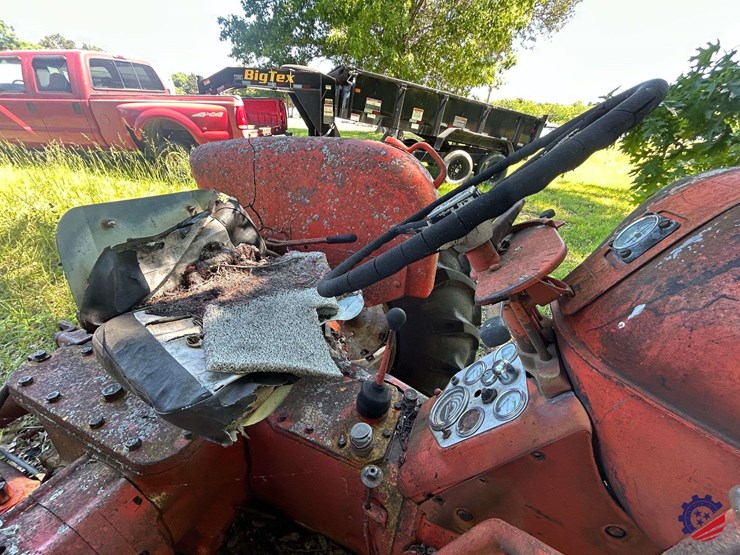 (inop)-allis-chalmers-farm-tractor-image-22