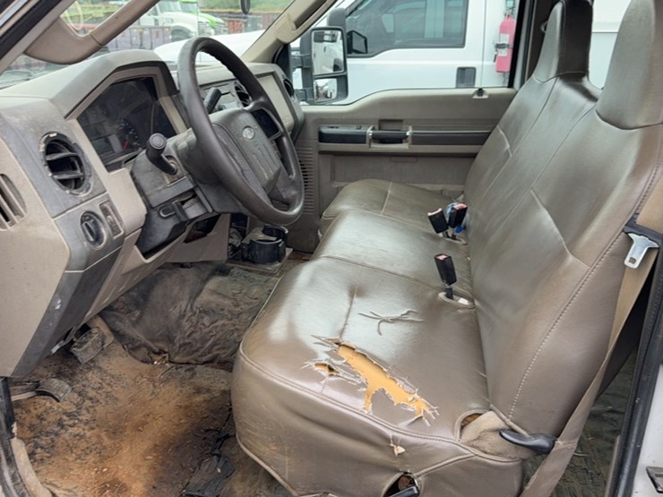 2008-ford-f350-image-15