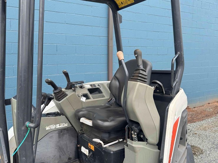 2020-bobcat-e35-image-43