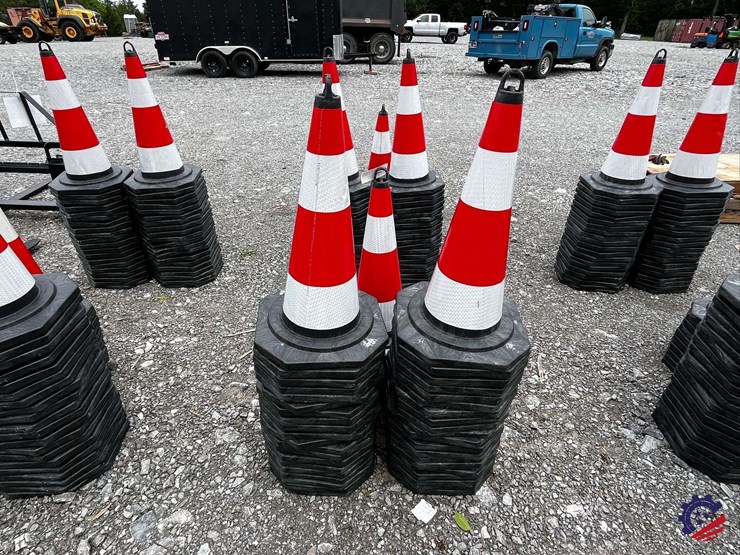 unused-2026-ce-irstc-safety-traffic-cones-image-5